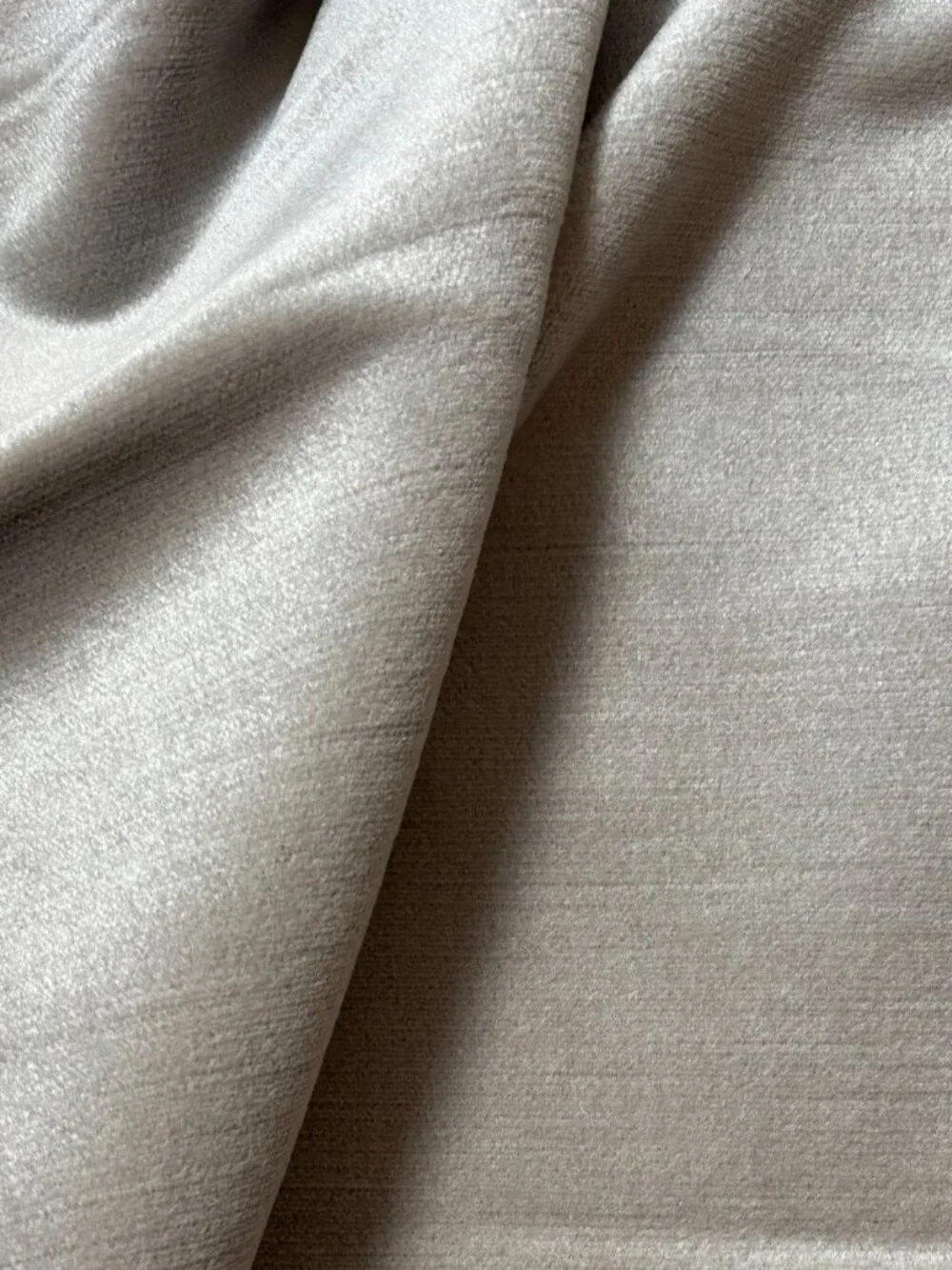 DONGHIA Ginger Mohair Velvet Fabric 10126-009 Swing Silver MSRP $5178 Luxury 6Y